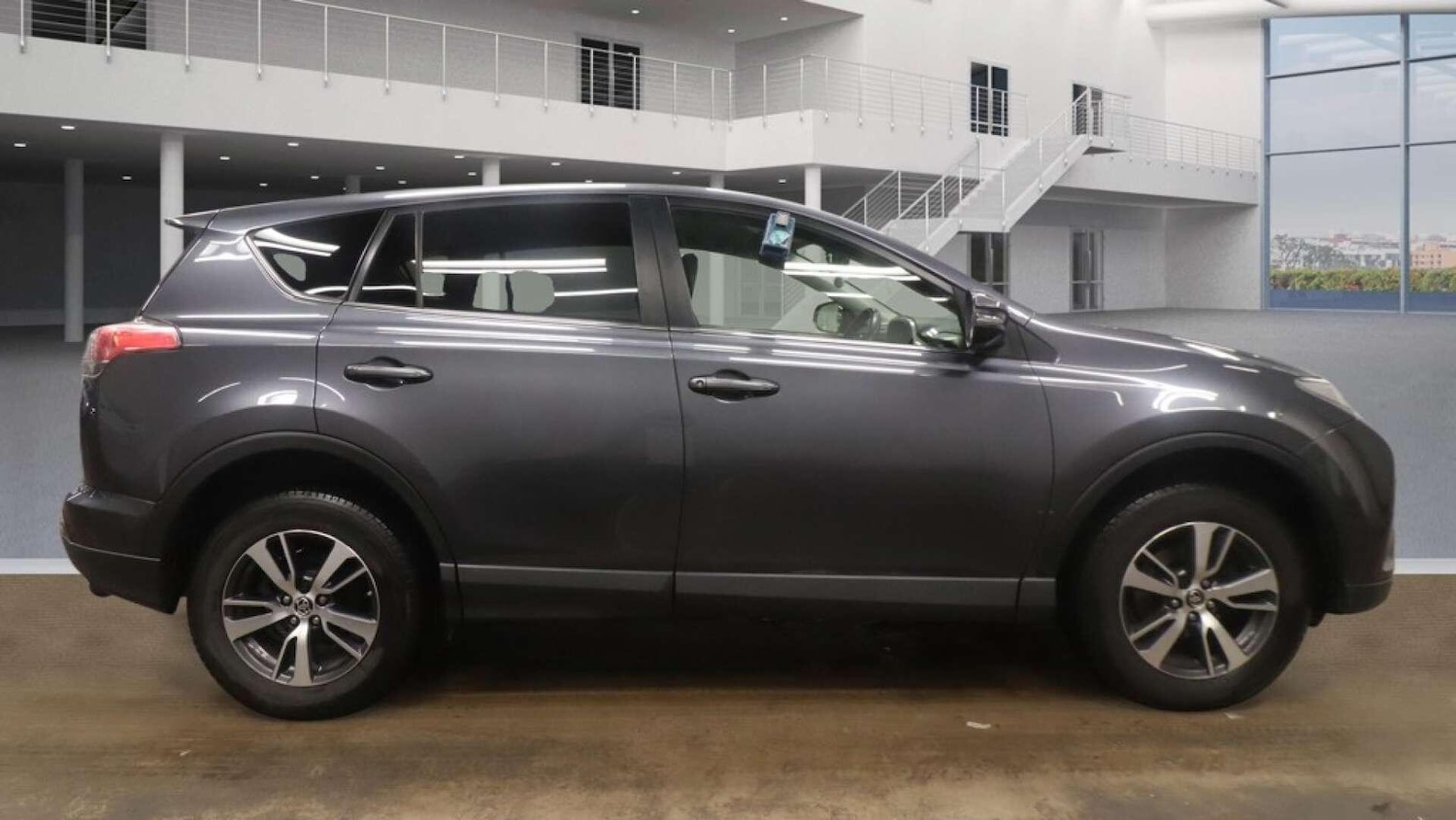 Used Toyota RAV4 2016 for sale - 77441334: Photo 6