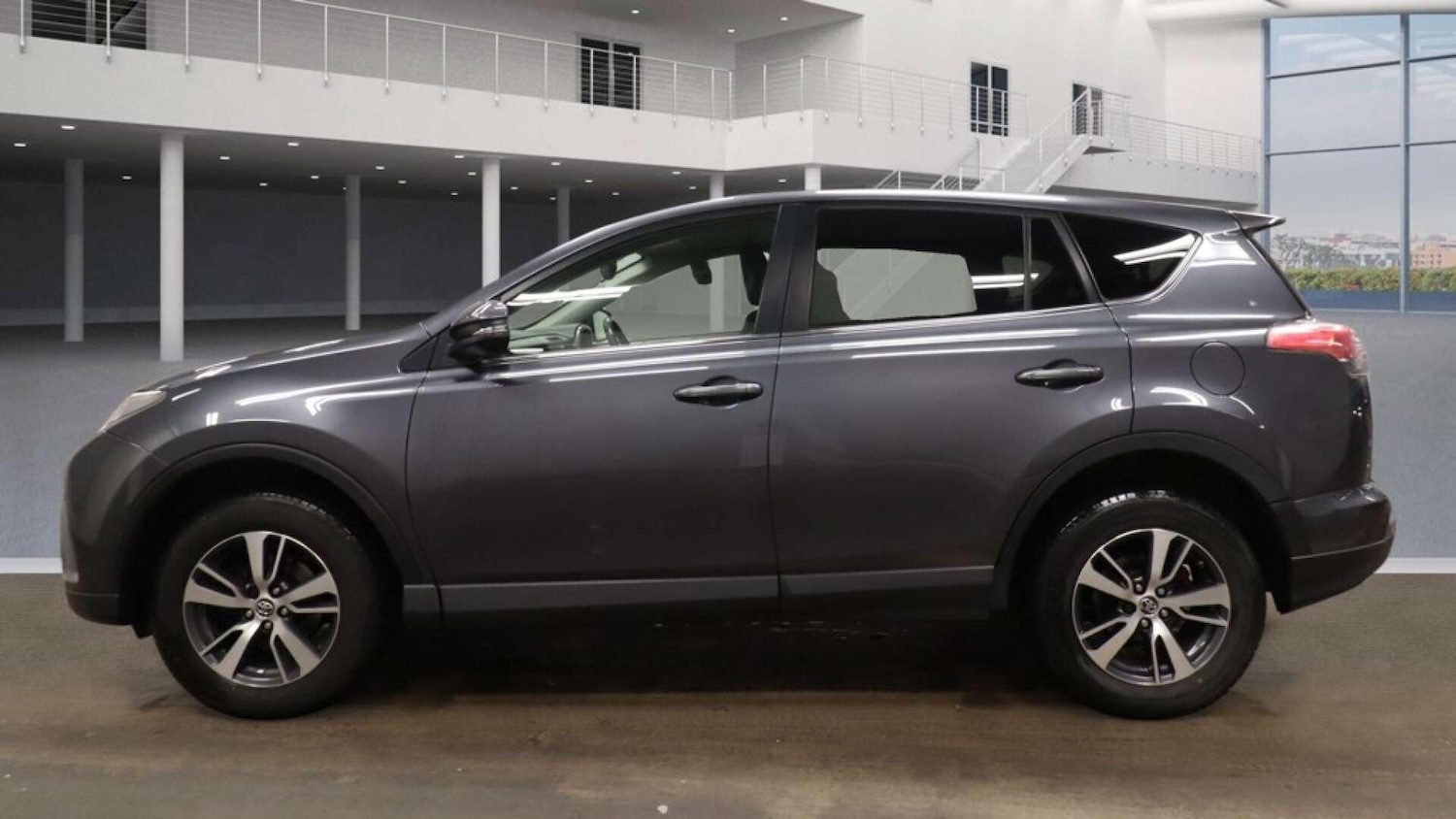 Used Toyota RAV4 2016 for sale - 77441334: Photo 8