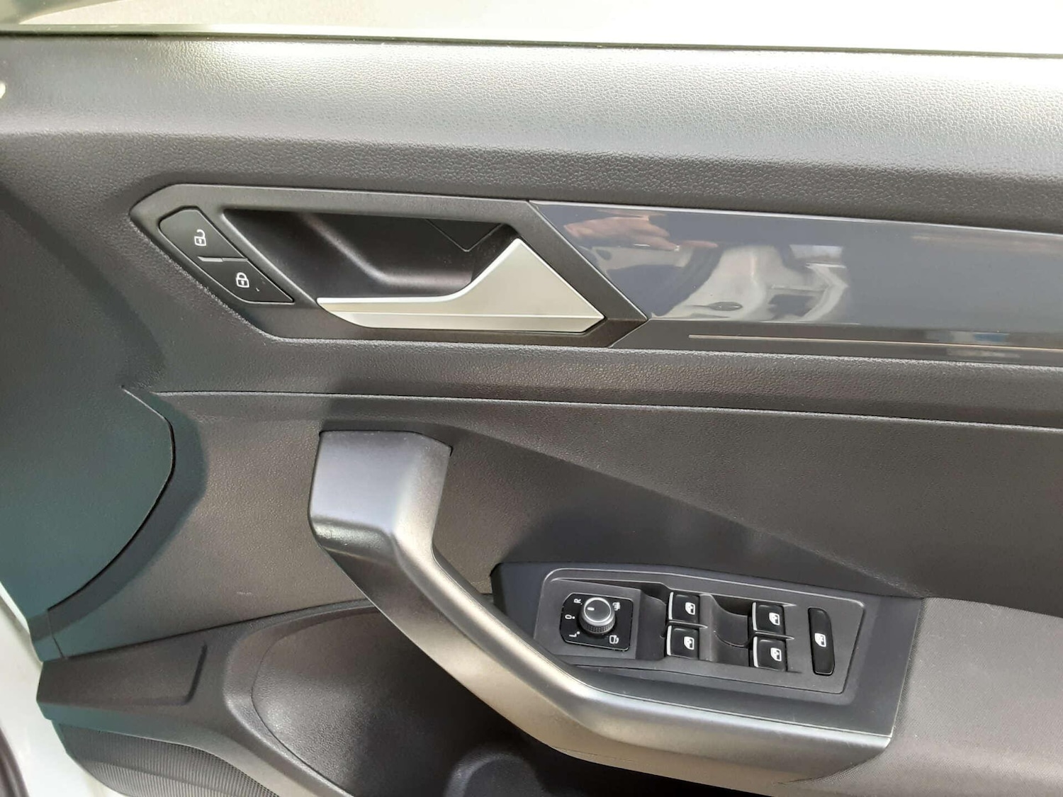 Used Volkswagen T-Roc 2018 for sale - 76807597: Photo 27