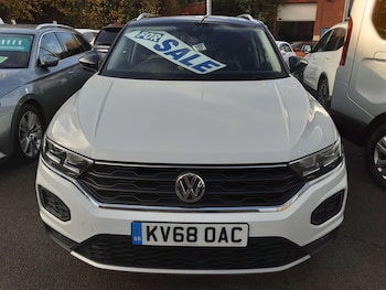 Used Volkswagen T-Roc 2018 for sale - 76807597: Photo