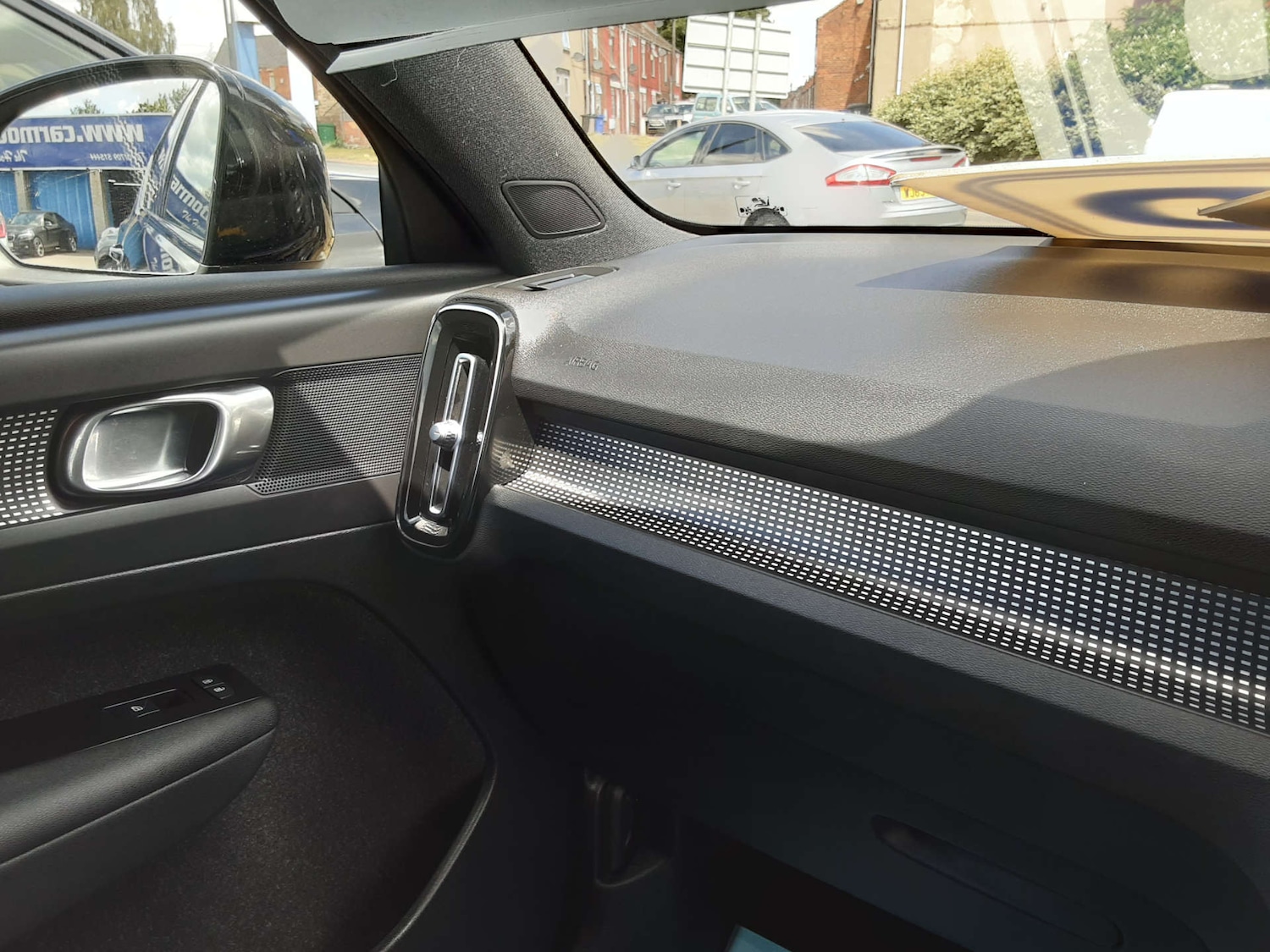 Used Volvo XC40 2021 for sale - 76404557: Photo 24