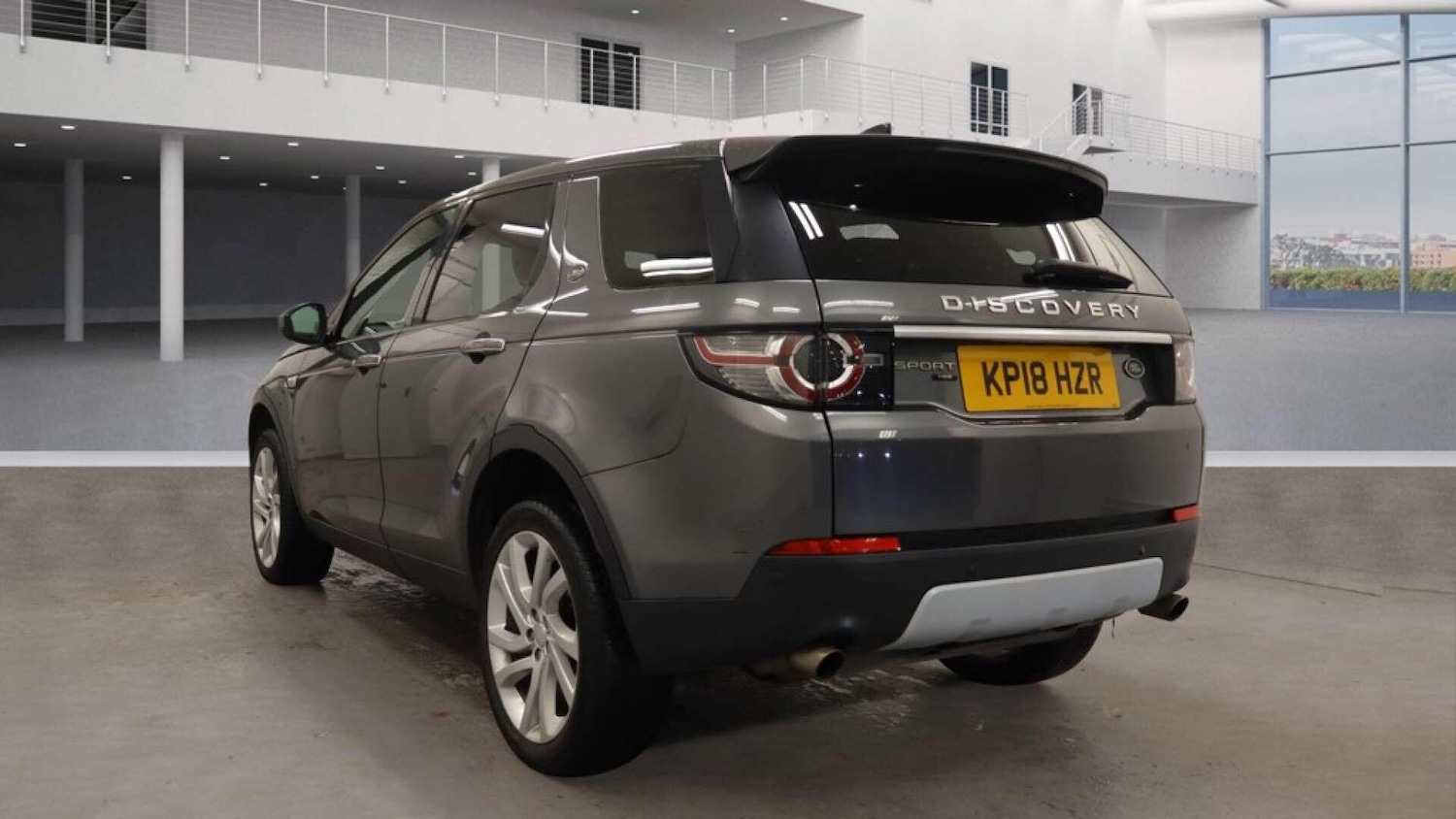 Used Land Rover Discovery Sport 2018 for sale - 76926801: Photo 3