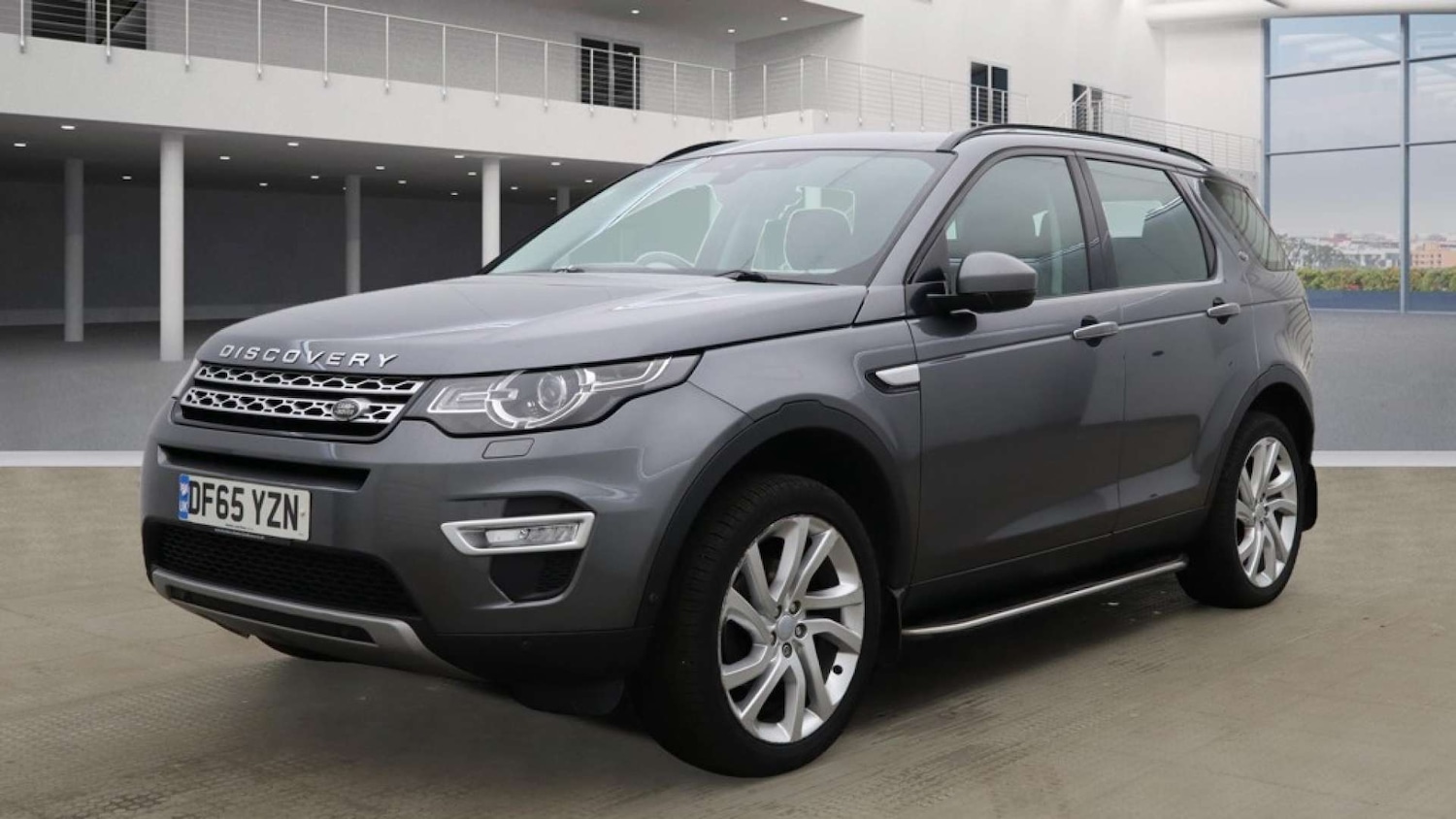 Used Land Rover Discovery Sport 2015 for sale - 76407722: Photo 2