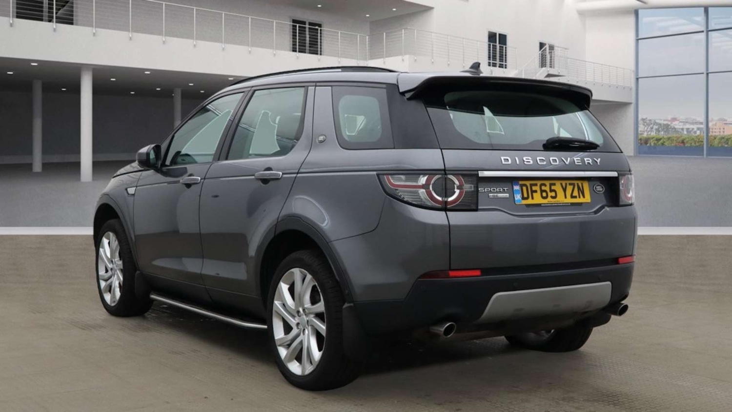 Used Land Rover Discovery Sport 2015 for sale - 76407722: Photo 3
