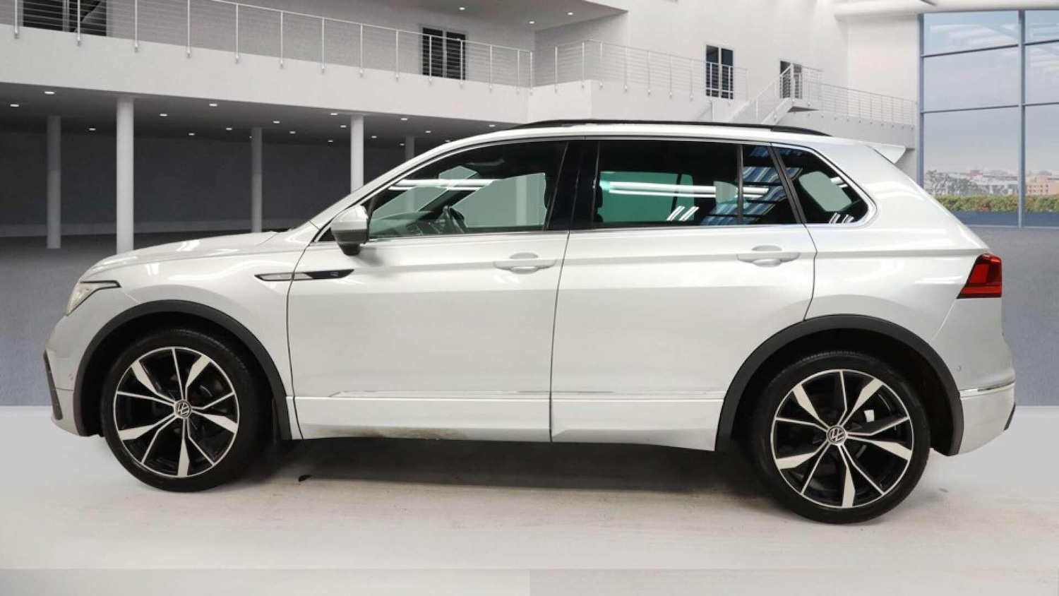 Used Volkswagen Tiguan 2021 for sale - 76839556: Photo 10