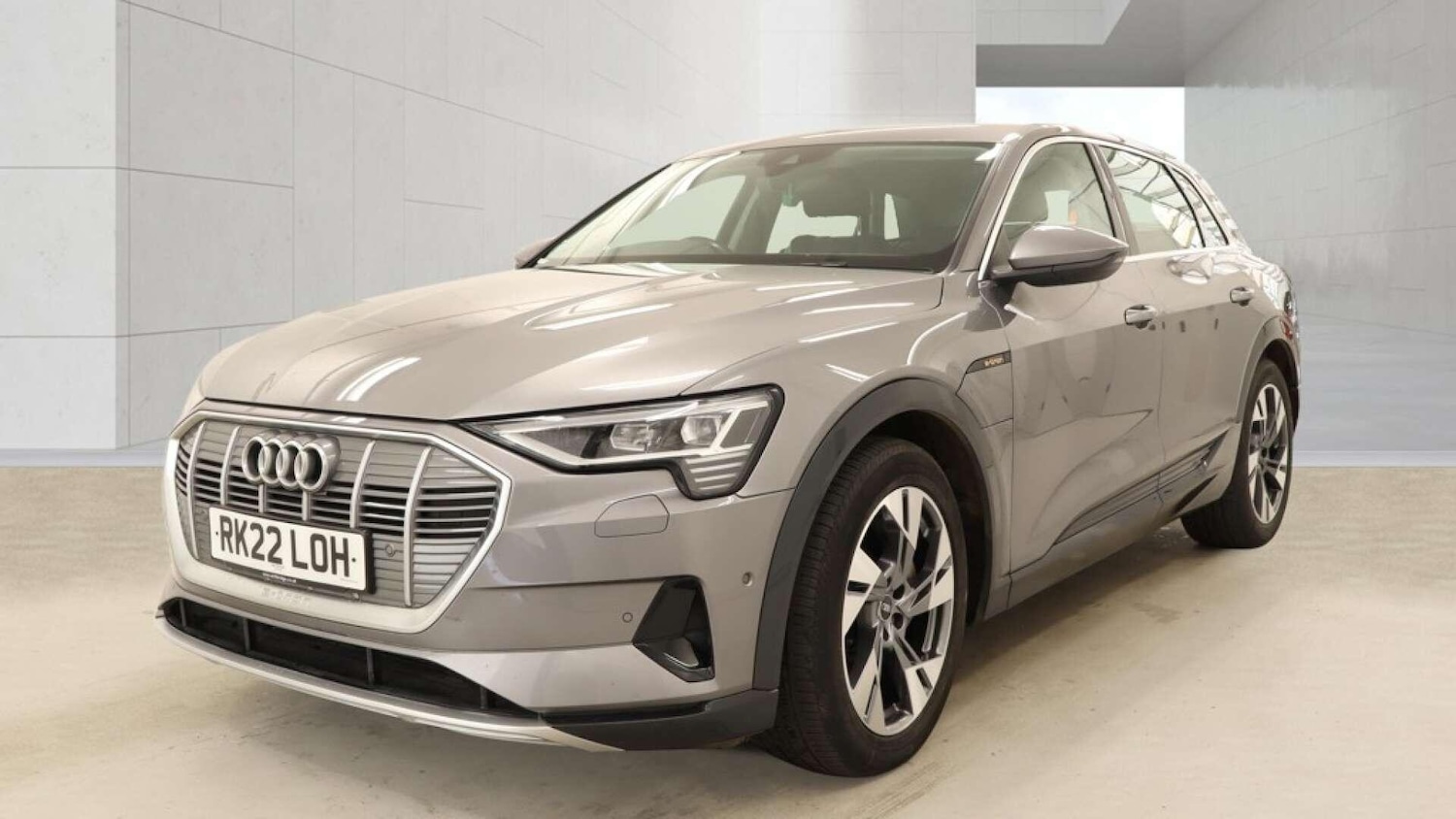 Used Audi e-tron 2022 for sale - 78156640: Photo 2