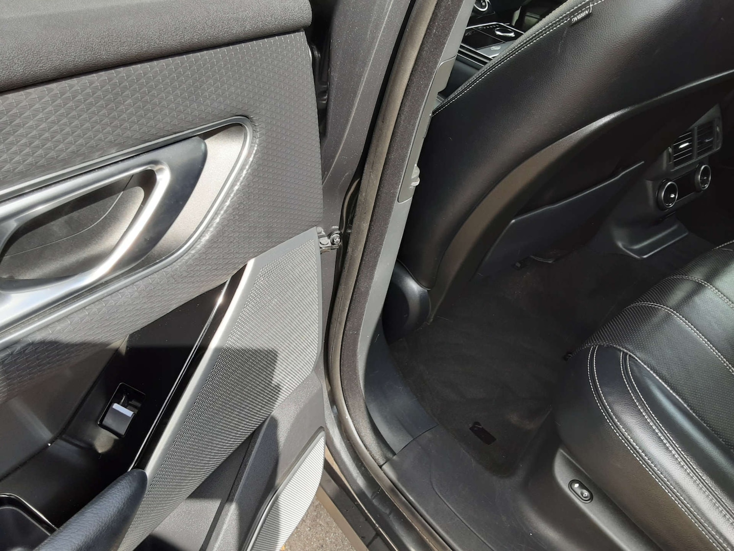 Used Land Rover Range Rover Velar 2018 for sale - 76404579: Photo 33