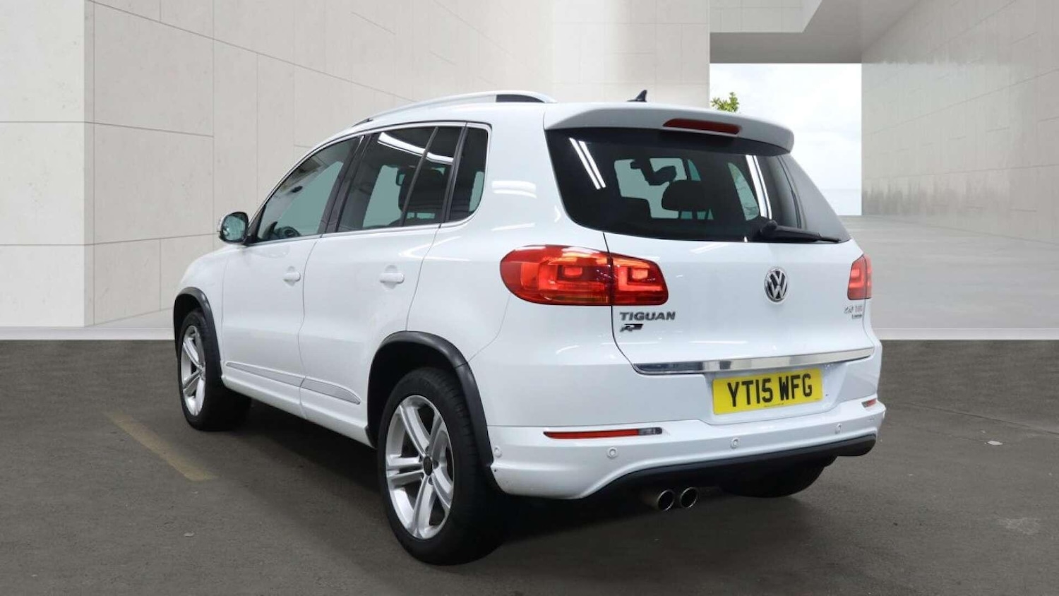 Used Volkswagen Tiguan 2015 for sale - 78184806: Photo 2