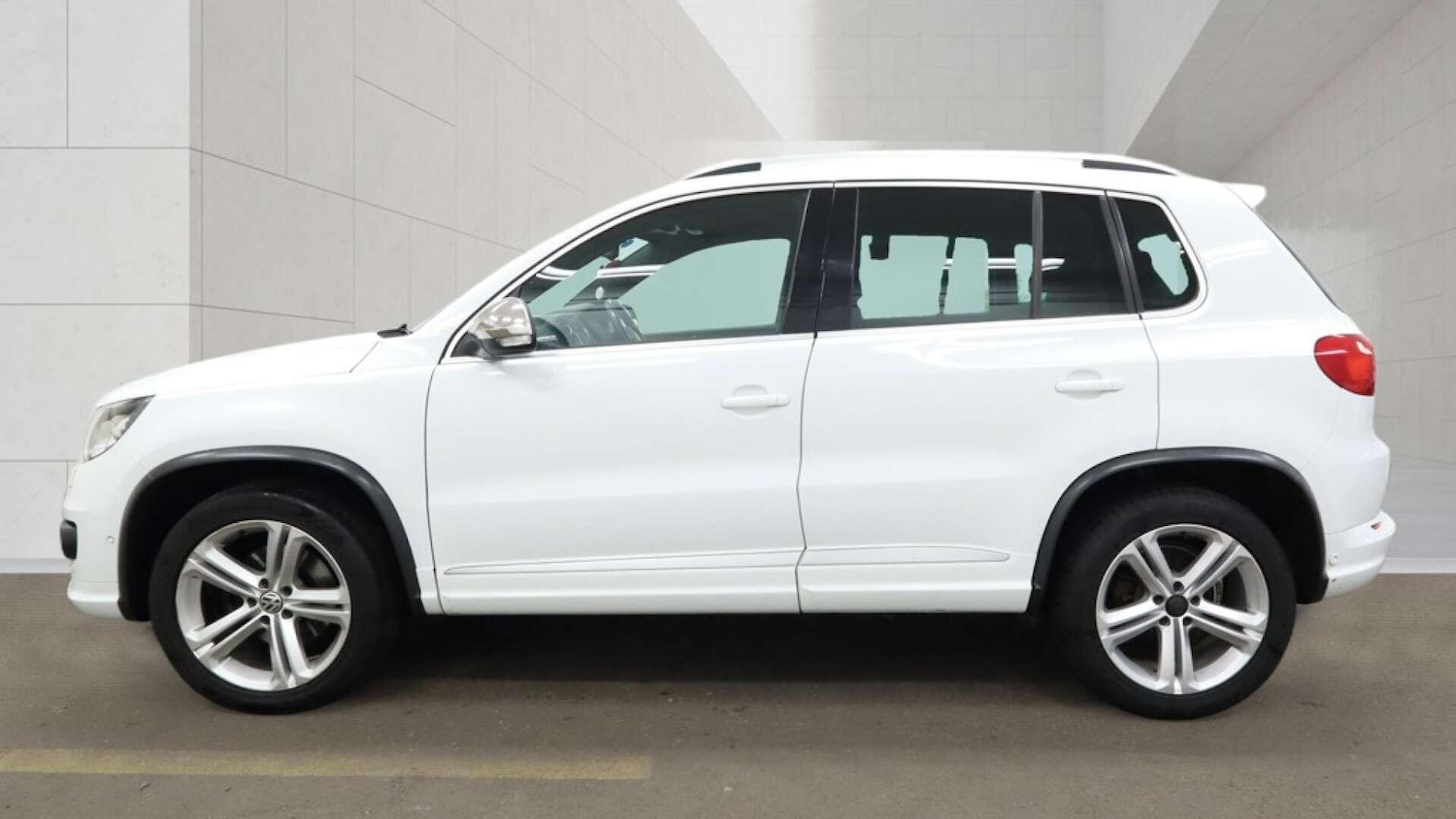 Used Volkswagen Tiguan 2015 for sale - 78184806: Photo 7