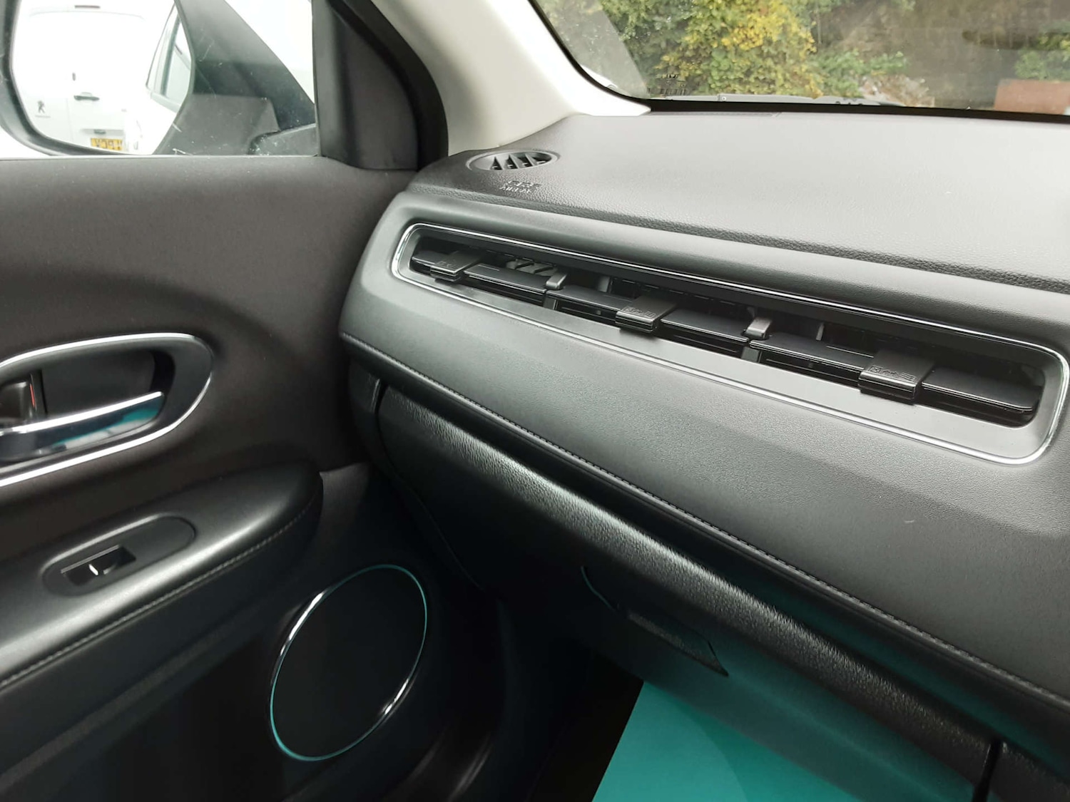 Used Honda HR-V 2017 for sale - 76404623: Photo 23