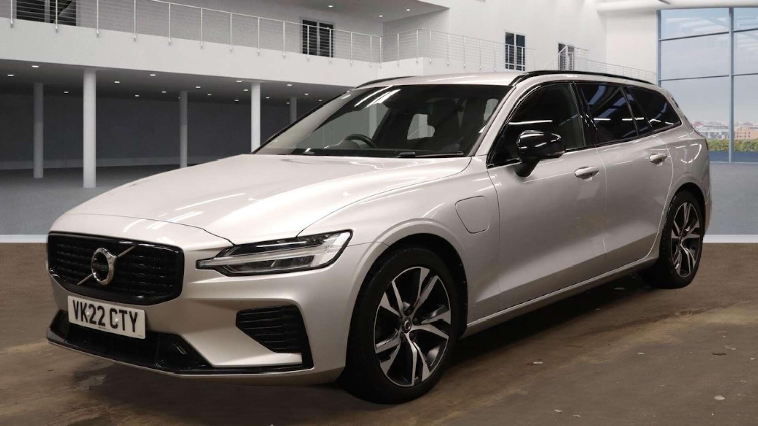 Used Volvo V60 for sale - 77586848: Photo 2