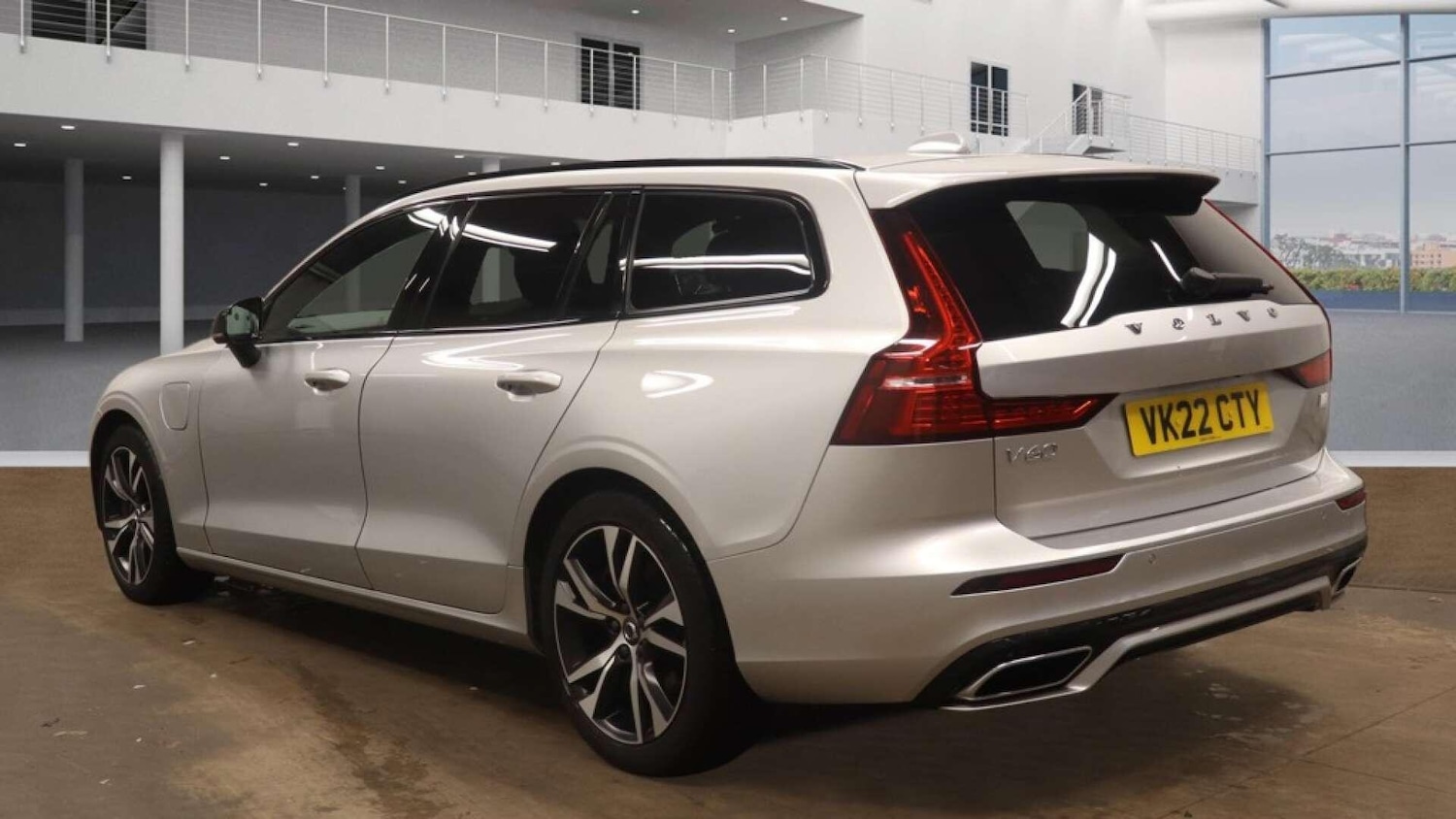 Used Volvo V60 for sale - 77586848: Photo 3
