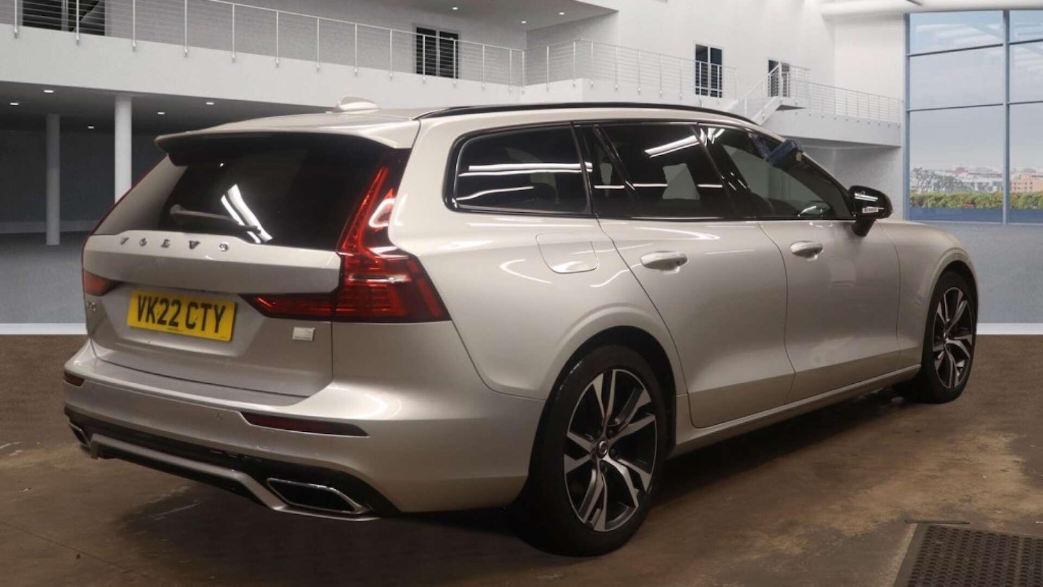 Used Volvo V60 for sale - 77586848: Photo 4