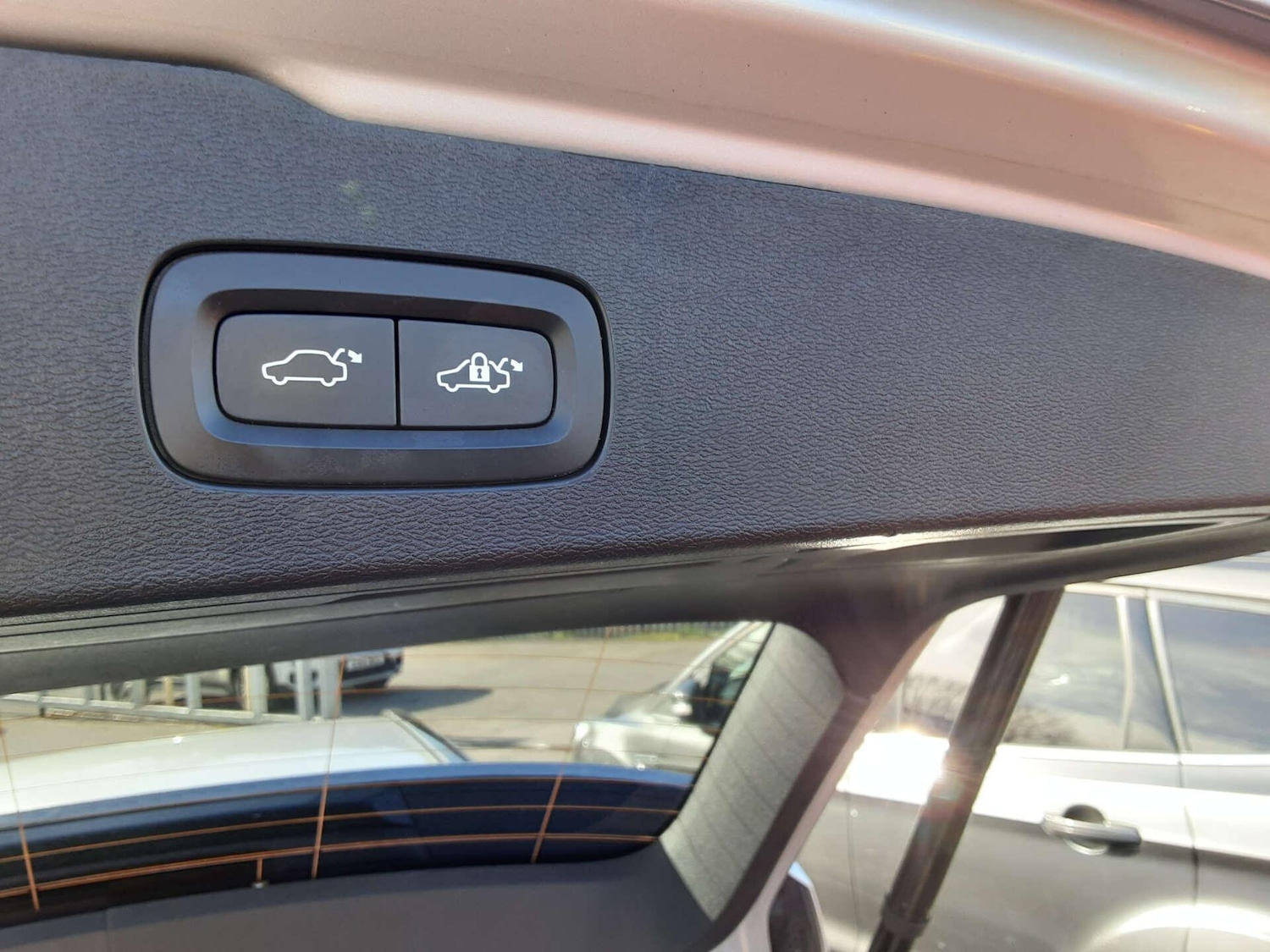 Used Volvo V60 2022 for sale - 77586848: Photo 40