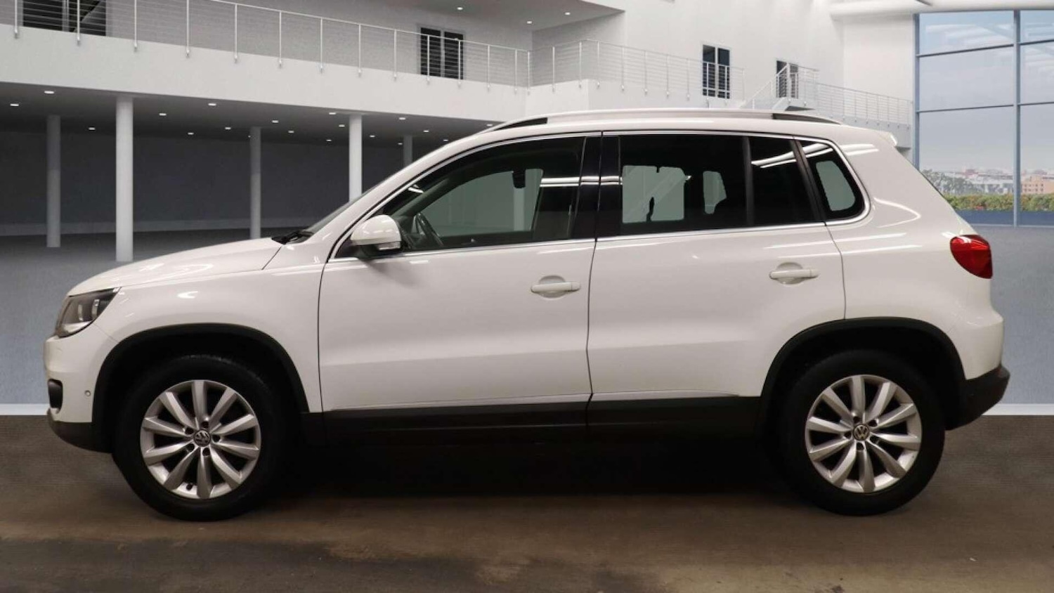 Used Volkswagen Tiguan 2014 for sale - 77229448: Photo 12