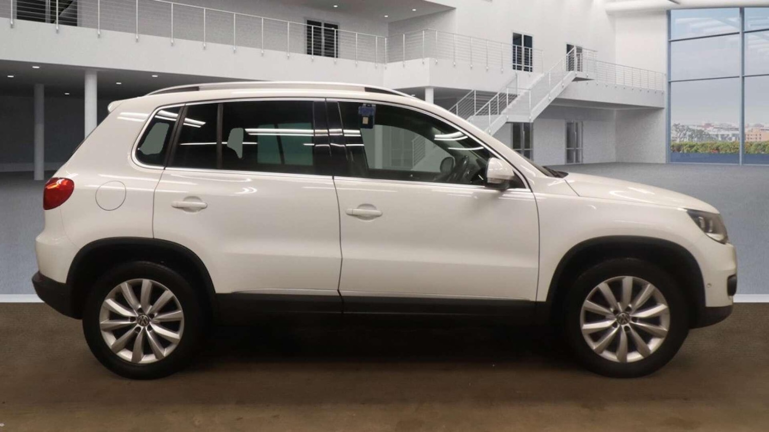 Used Volkswagen Tiguan 2014 for sale - 77229448: Photo 9