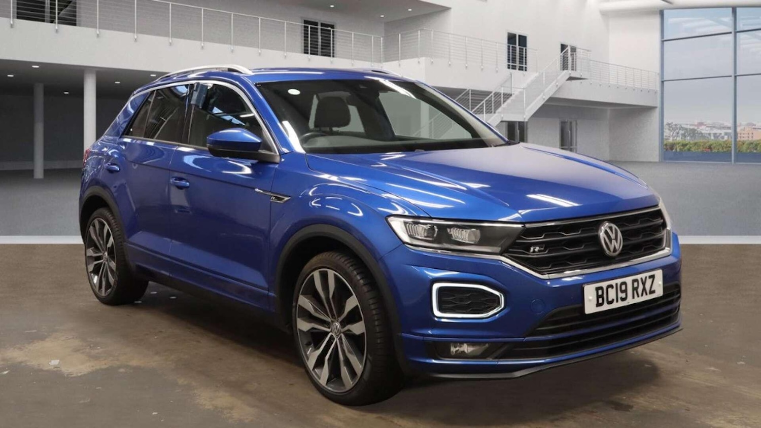 Used Volkswagen T-Roc 2019 for sale - 76807598: Photo 1