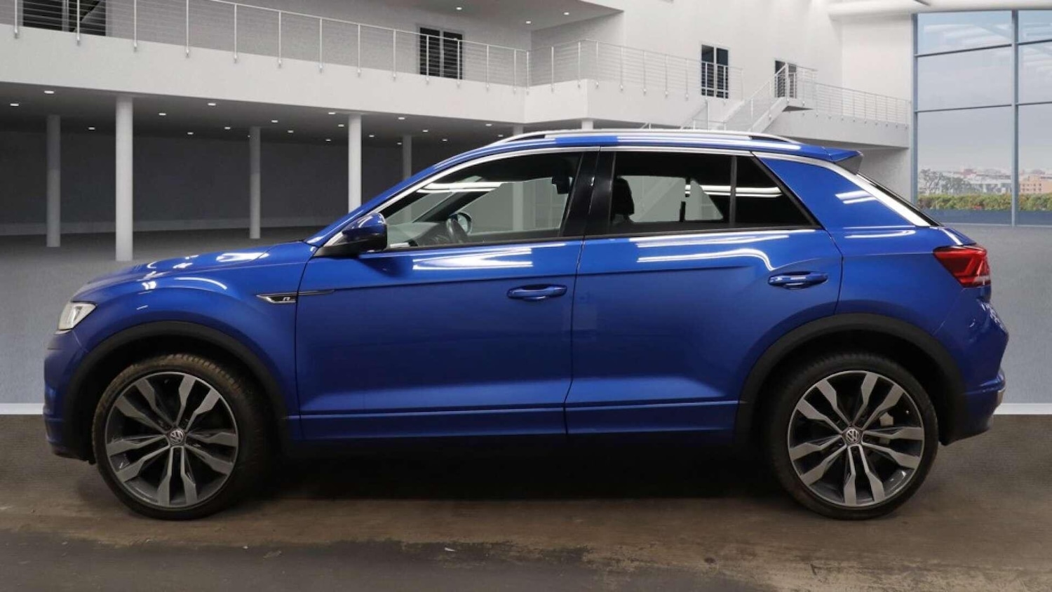 Used Volkswagen T-Roc 2019 for sale - 76807598: Photo 5