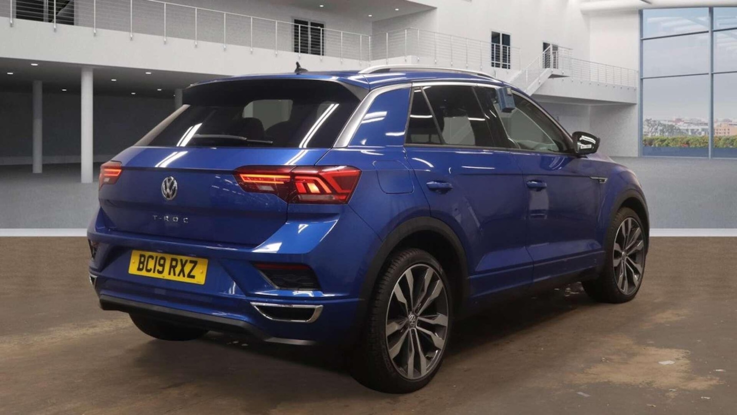 Used Volkswagen T-Roc 2019 for sale - 76807598: Photo 8