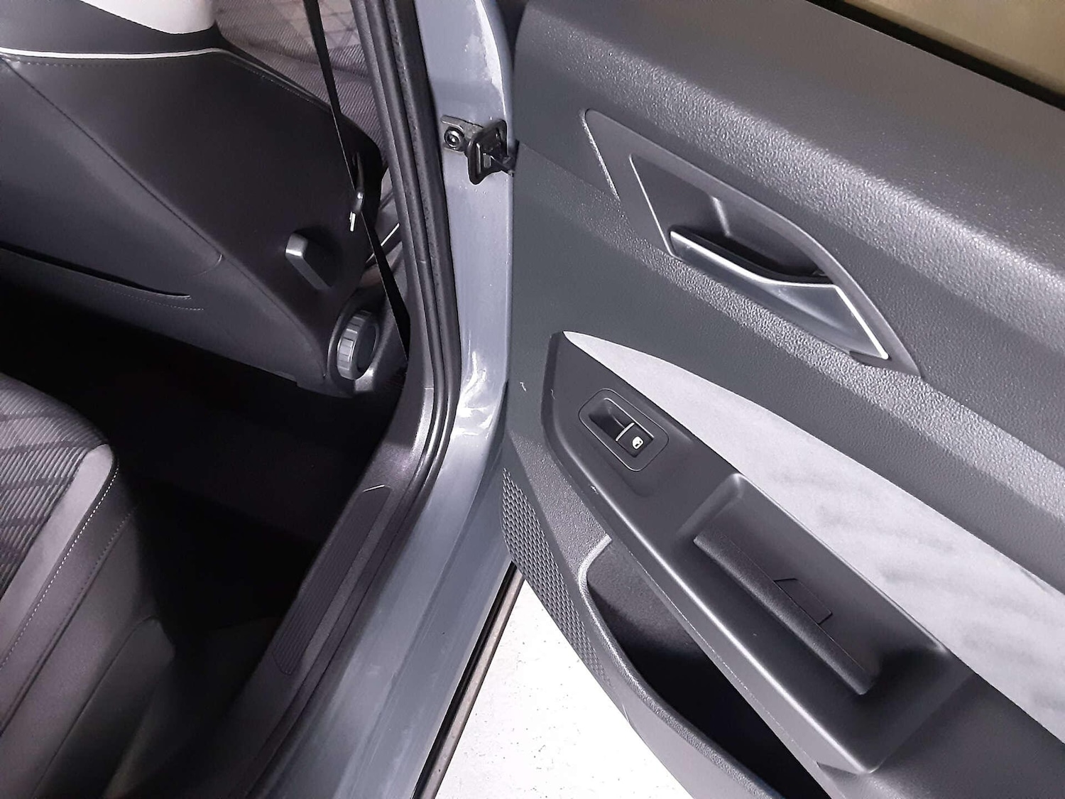 Used Volkswagen Golf 2021 for sale - 77525003: Photo 31