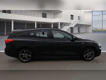 Used Ford Focus 2021 for sale - 77768135: Photo