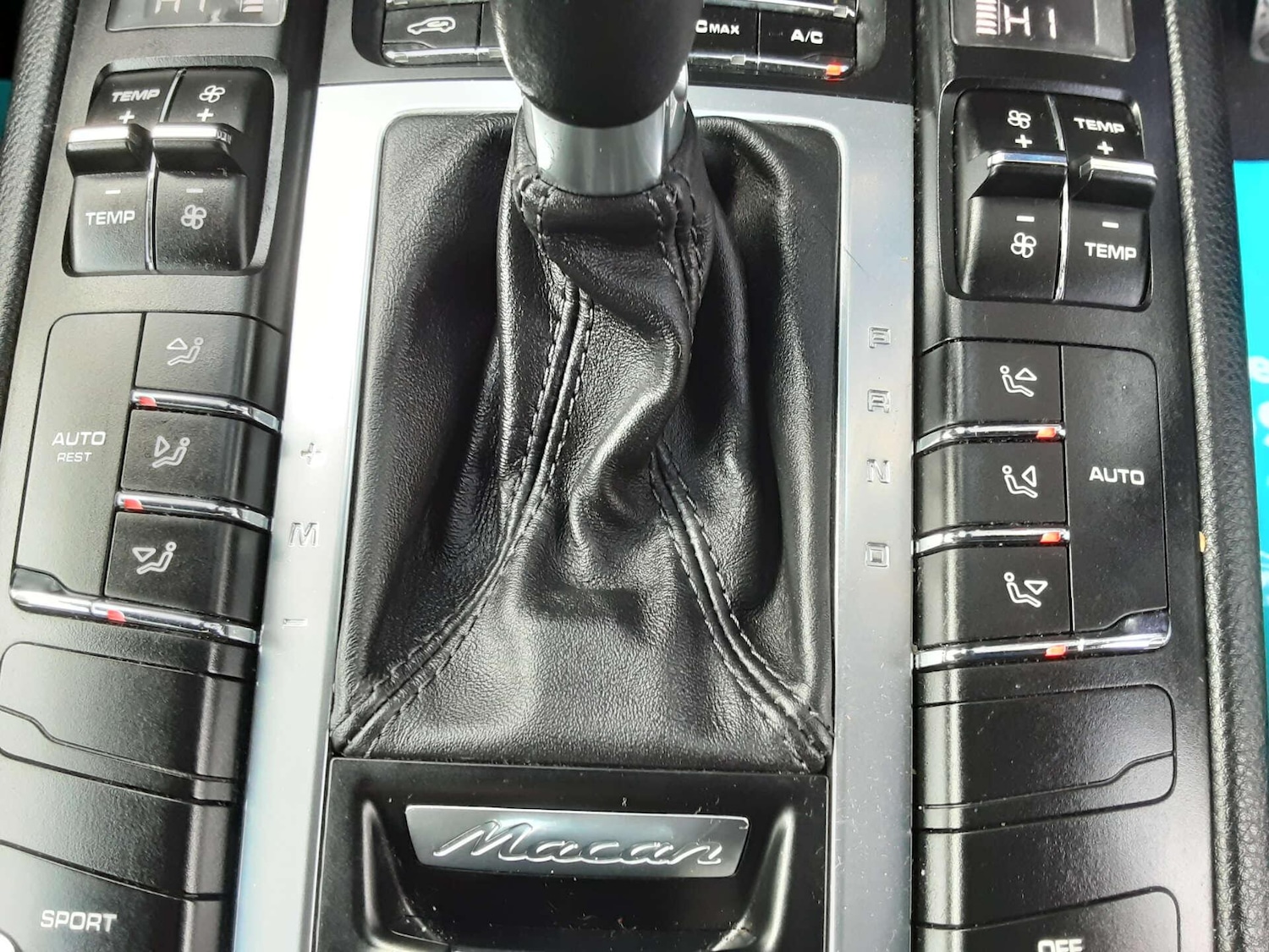 Used Porsche Macan 2015 for sale - 77376773: Photo 35