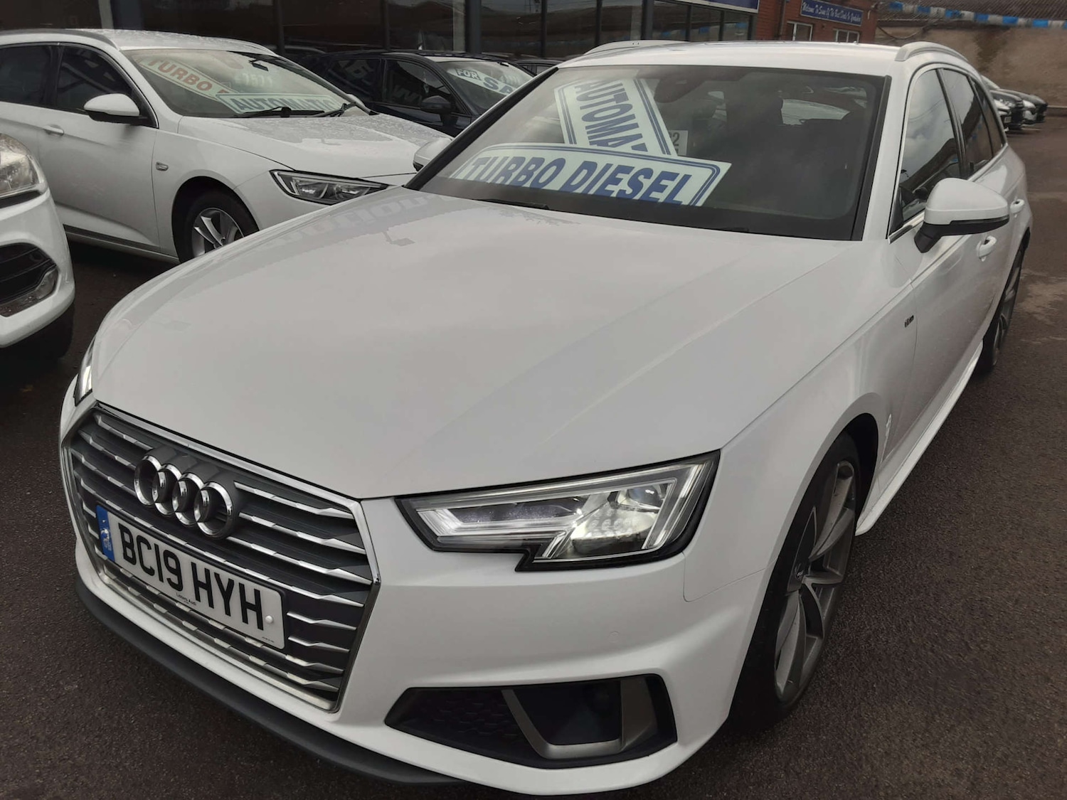 Used Audi A4 2019 for sale - 76404621: Photo 3