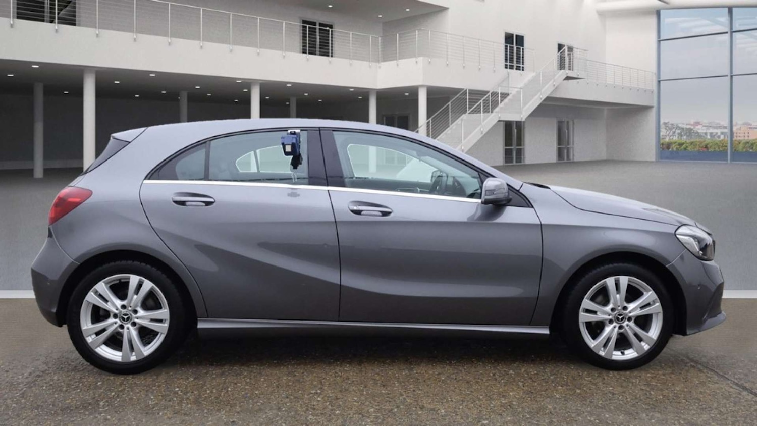 Used Mercedes-Benz A-Class 2018 for sale - 76411988: Photo 8