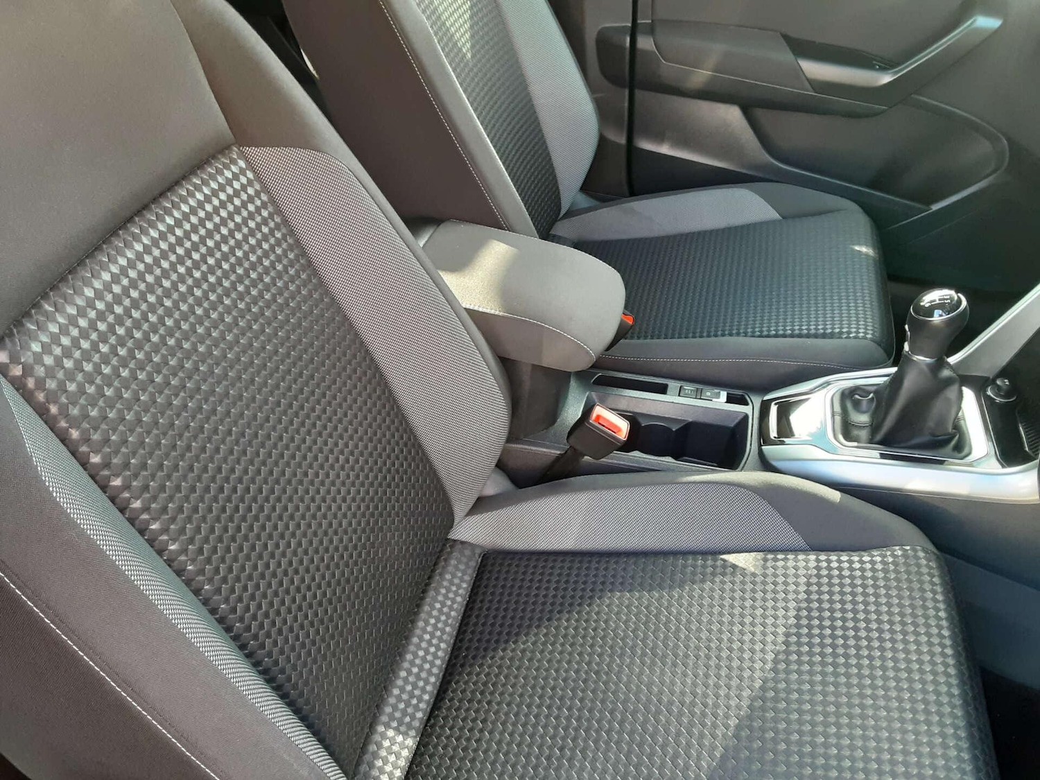 Used Volkswagen T-Roc 2021 for sale - 76807652: Photo 18