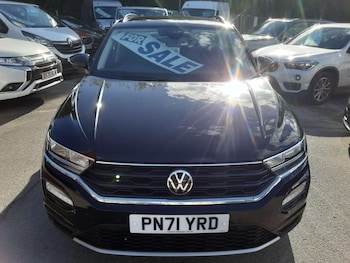 Used Volkswagen T-Roc 2021 for sale - 76807652: Photo