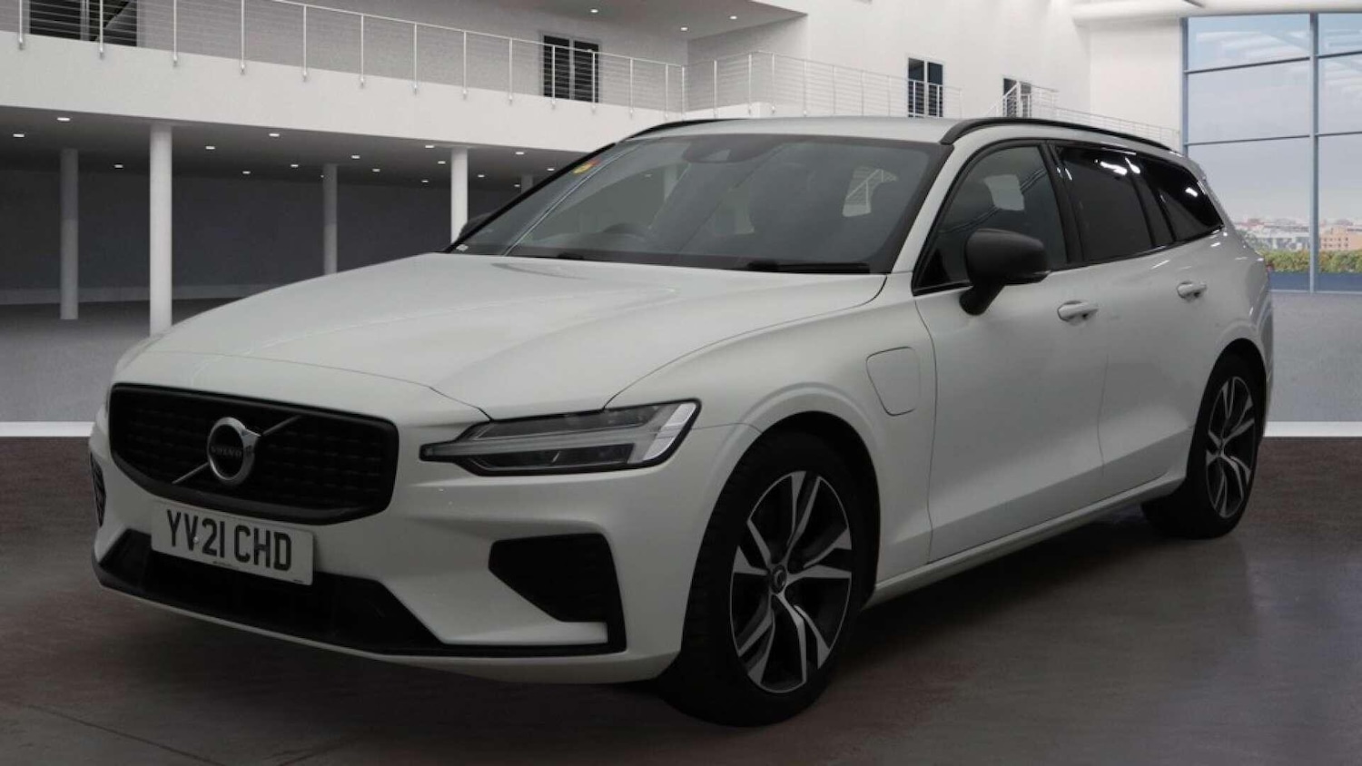Used Volvo V60 2021 for sale - 77203665: Photo 2