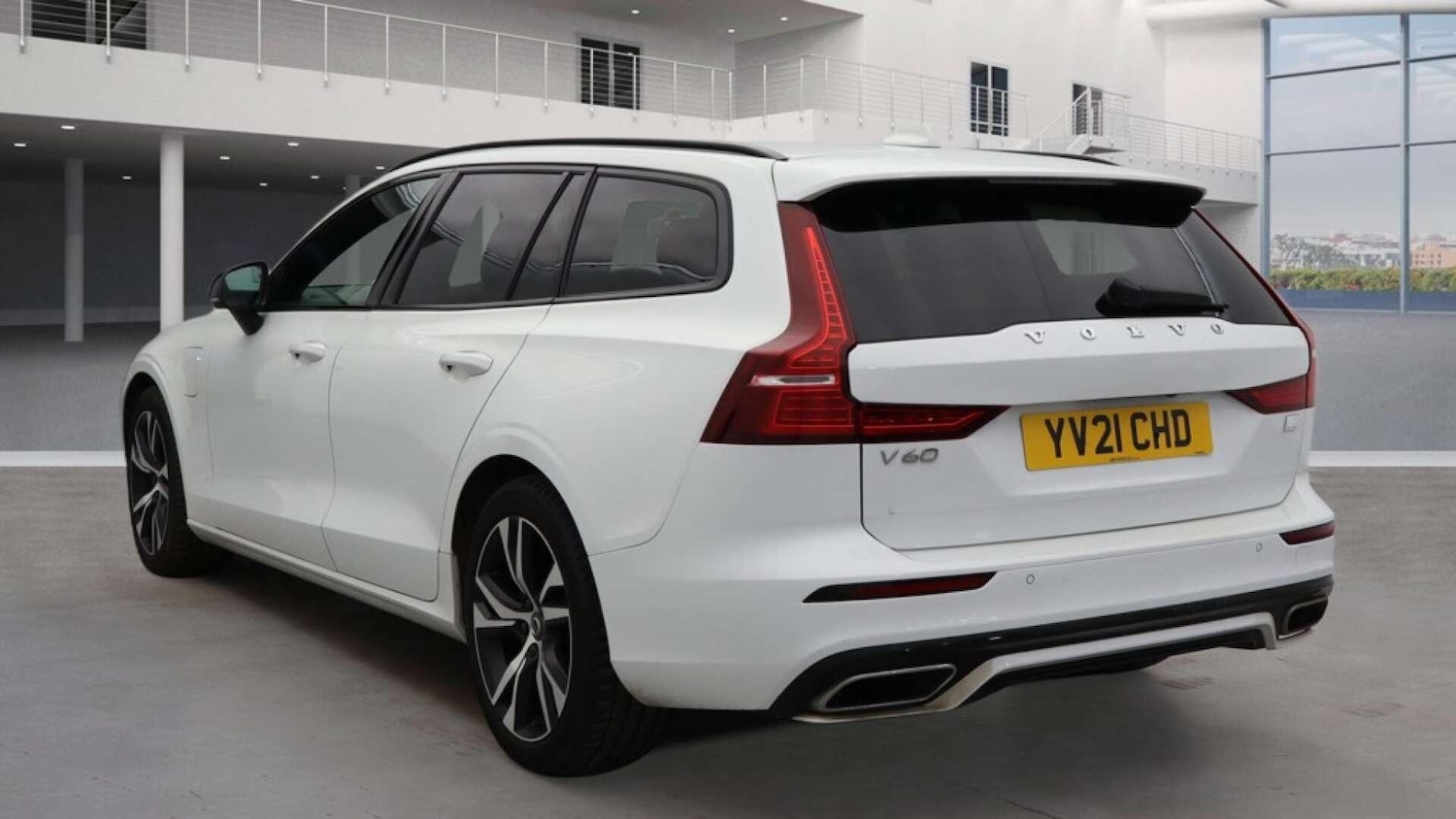 Used Volvo V60 2021 for sale - 77203665: Photo 3