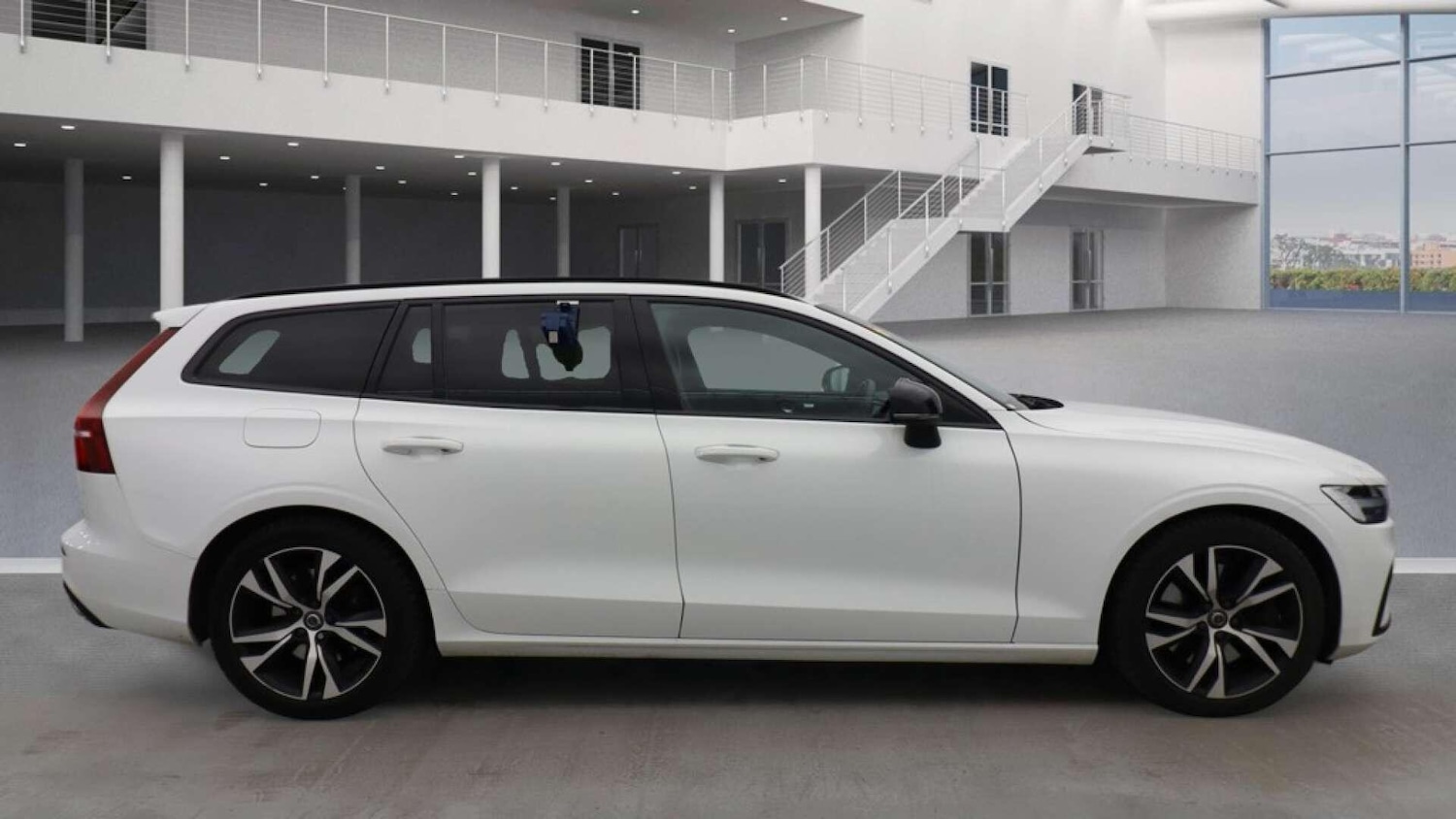 Used Volvo V60 2021 for sale - 77203665: Photo 9