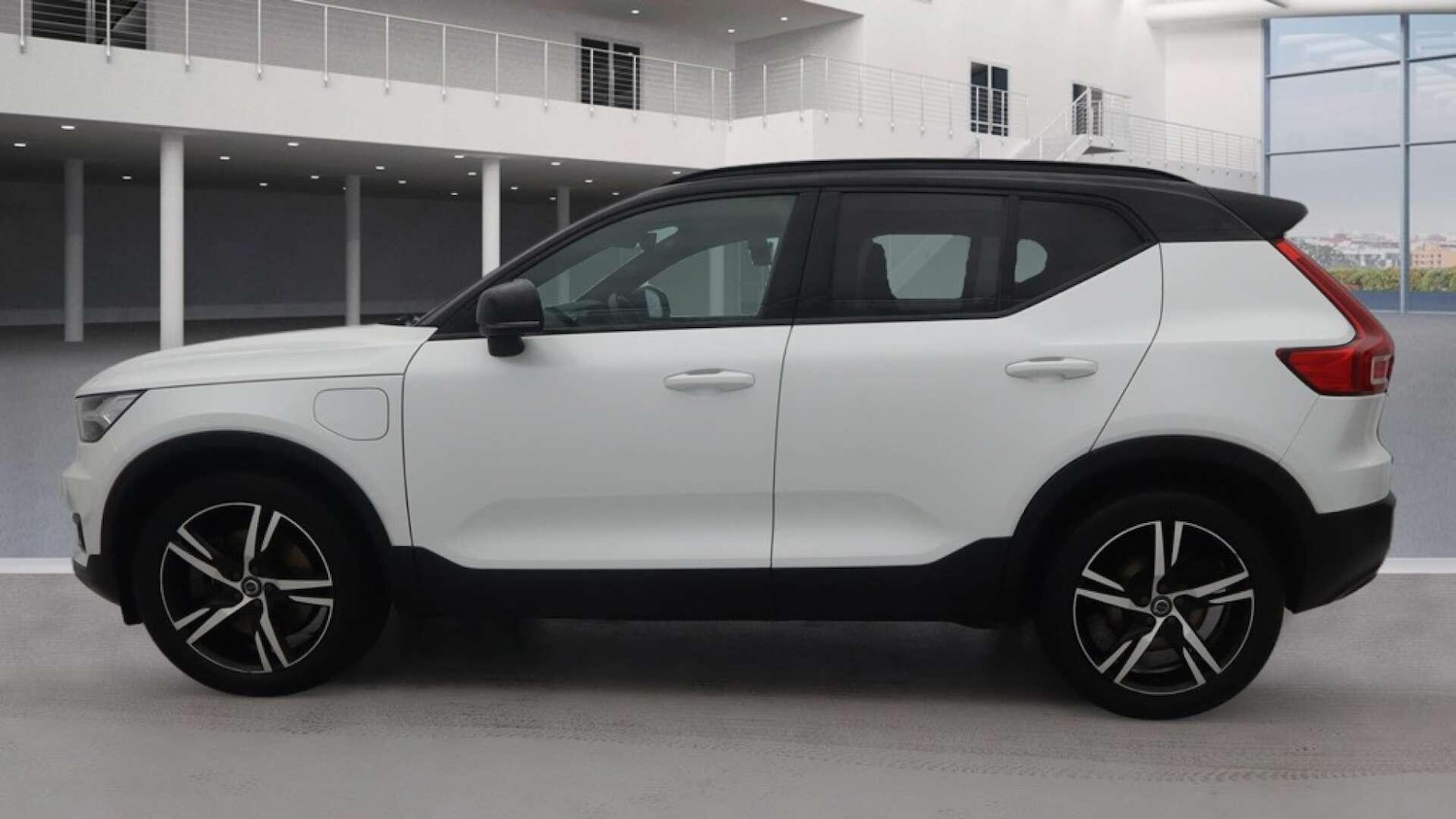 Used Volvo XC40 2021 for sale - 77439870: Photo 8