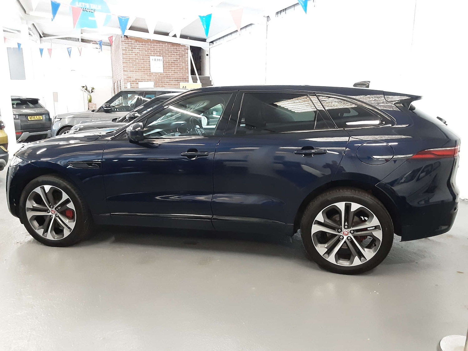 Used Jaguar F-Pace 2021 for sale - 76404540: Photo 16