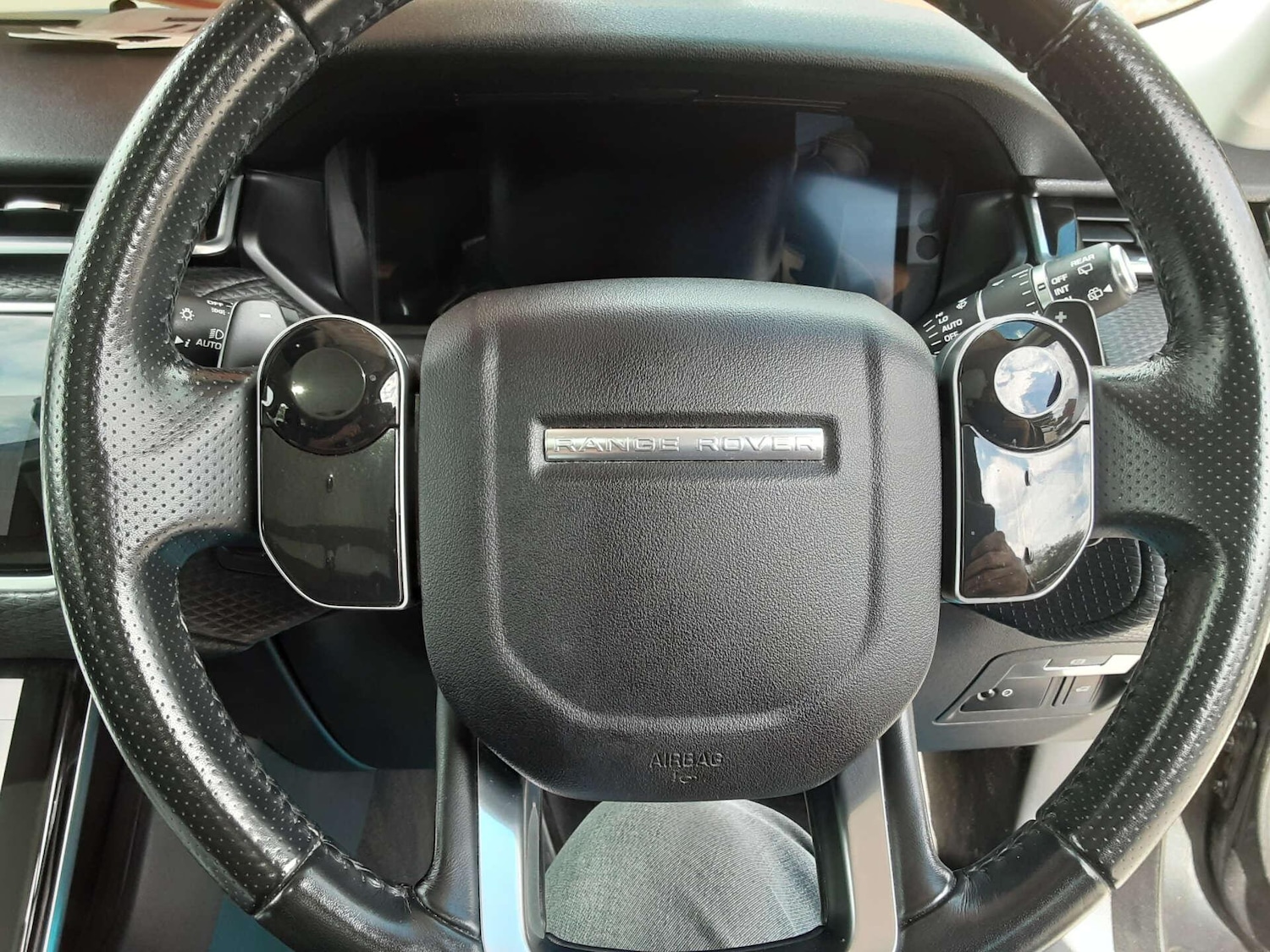 Used Land Rover Range Rover Velar 2018 for sale - 76807670: Photo 35