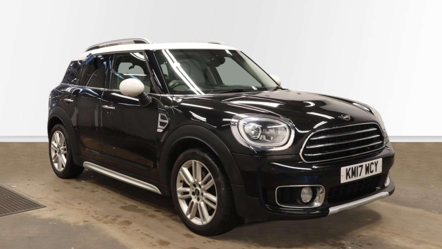 Used MINI Countryman 2017 for sale - 77131050: Photo 1