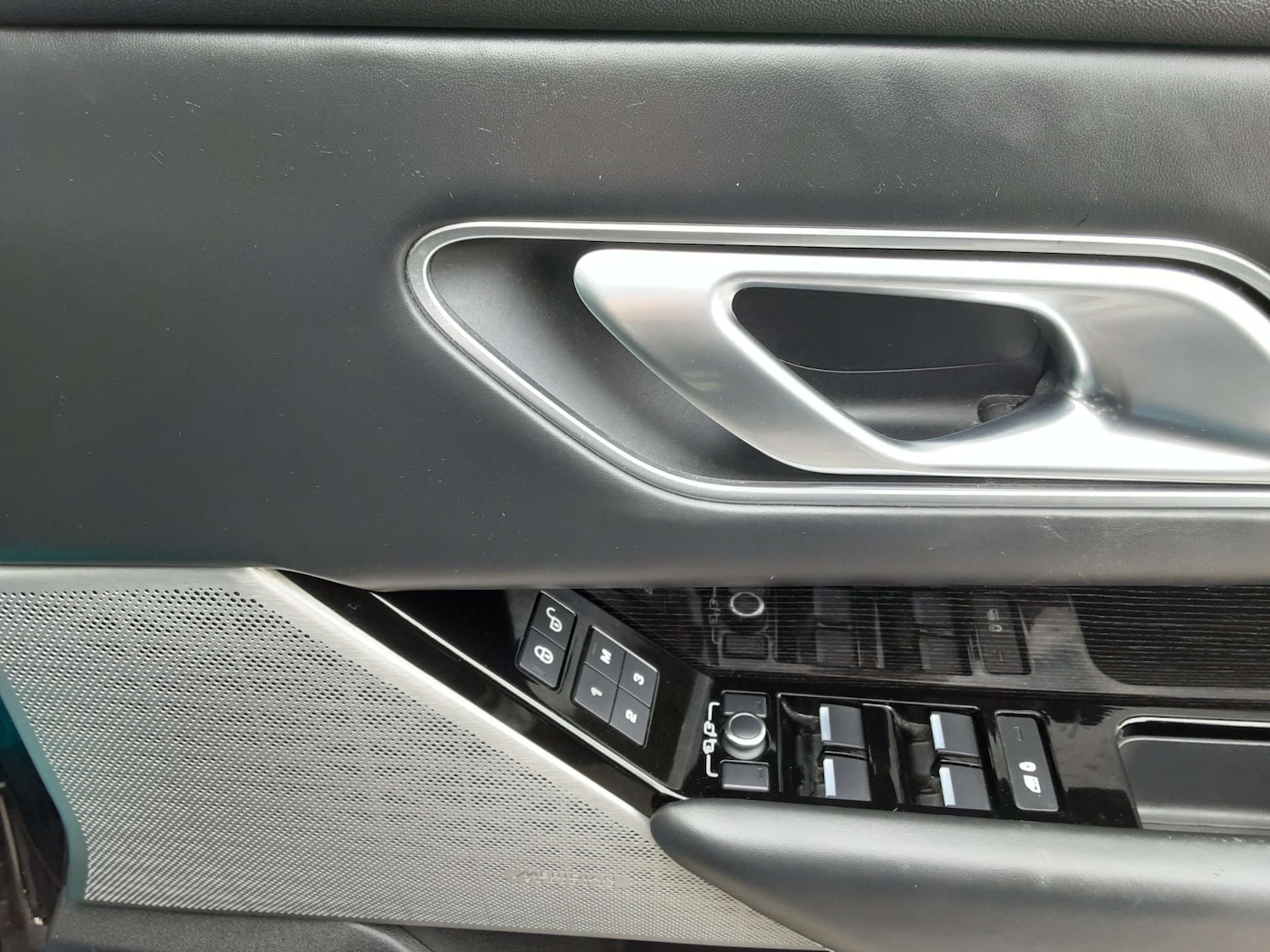 Used Land Rover Range Rover Velar 2019 for sale - 76404584: Photo 31