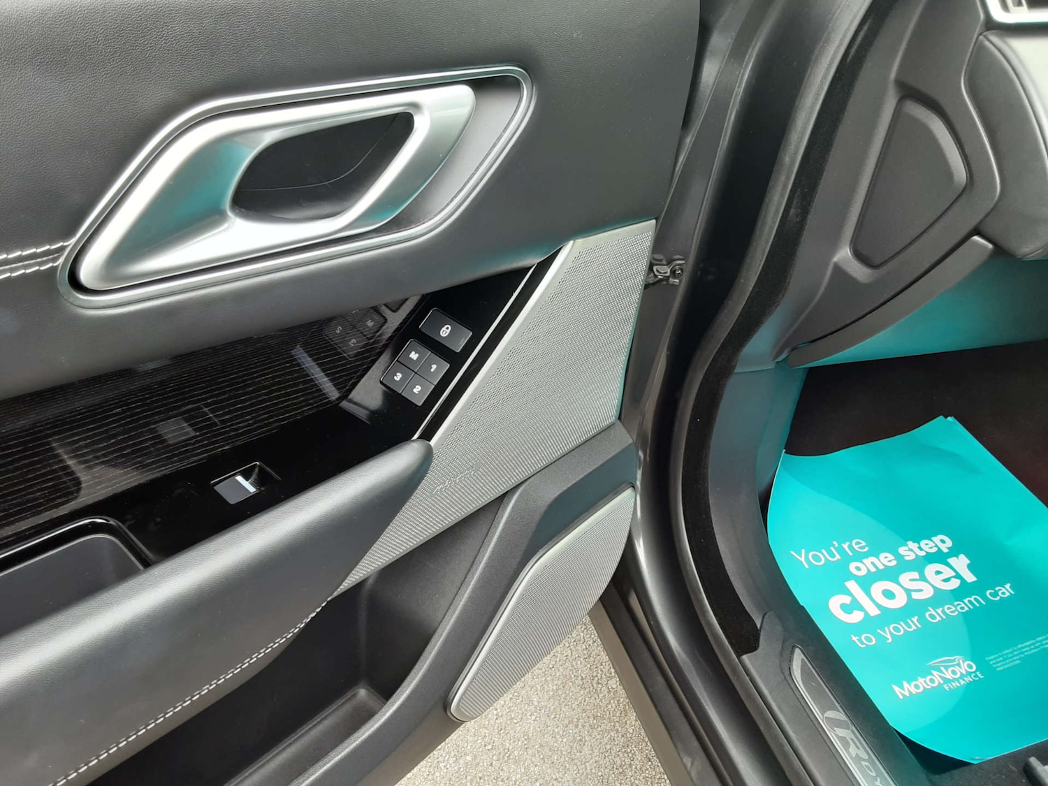 Used Land Rover Range Rover Velar 2019 for sale - 76404584: Photo 32