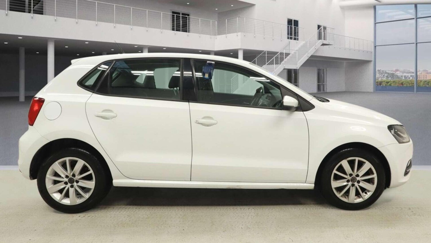 Used Volkswagen Polo 2014 for sale - 77524512: Photo 9