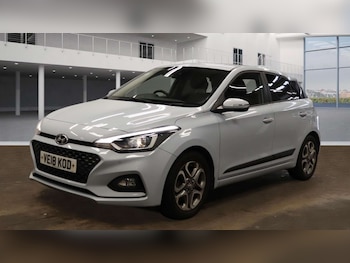 Used Hyundai i20 2018 for sale - 76451753: Photo