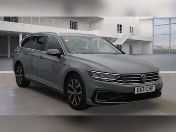 Used Volkswagen Passat 2021 for sale - 77882572: Photo