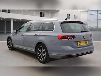 Used Volkswagen Passat 2021 for sale - 77882572: Photo