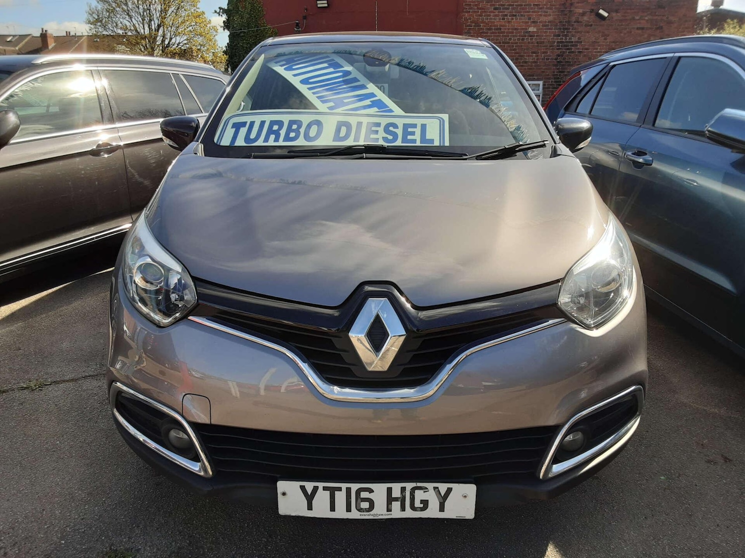 Used Renault Captur 2016 for sale - 78115844: Photo 2