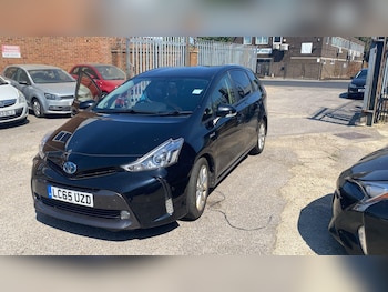 Used Toyota Prius+ 2015 for sale - 79496369: Photo