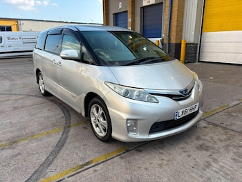 Used Toyota Estima 2017 for sale - 79256049: Photo