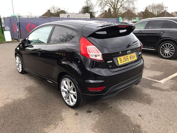 Used Ford Fiesta 2016 for sale - 77709705: Photo