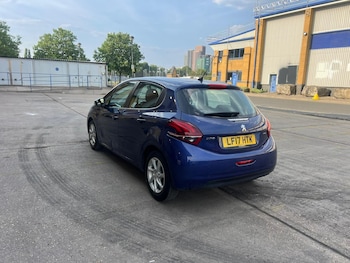 Used Peugeot 208 2017 for sale - 79224944: Photo