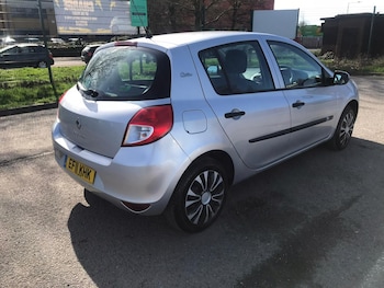 Used Renault Clio 2011 for sale - 77723203: Photo