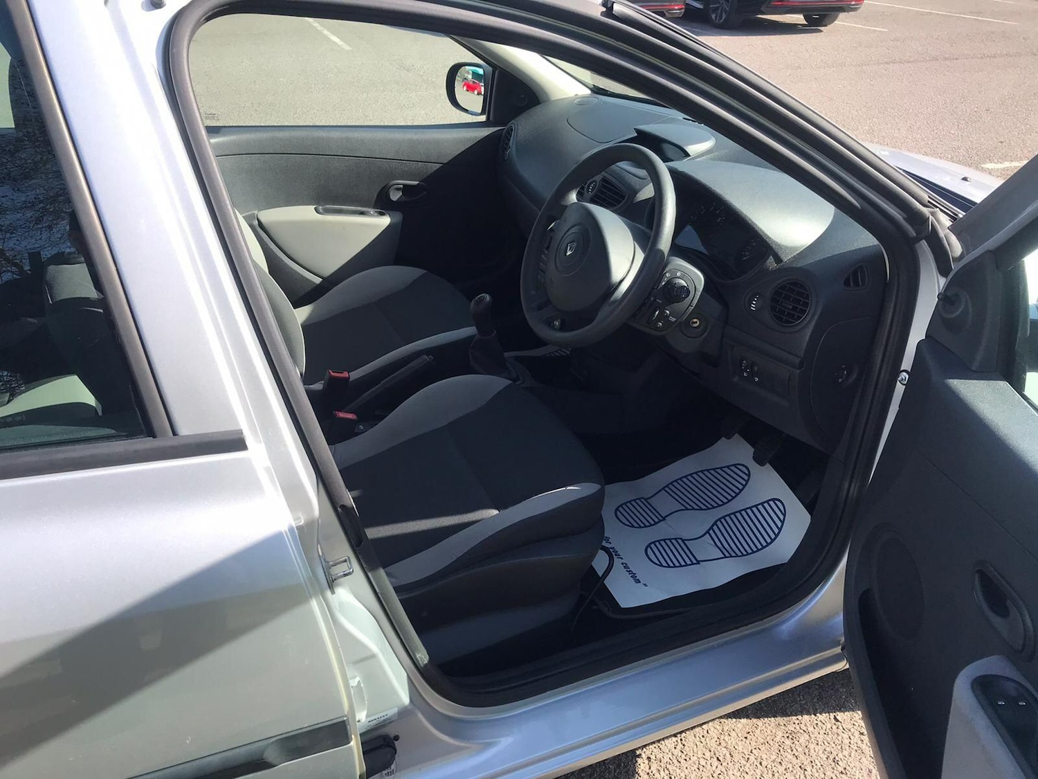 Used Renault Clio 2011 for sale - 77723203: Photo 9